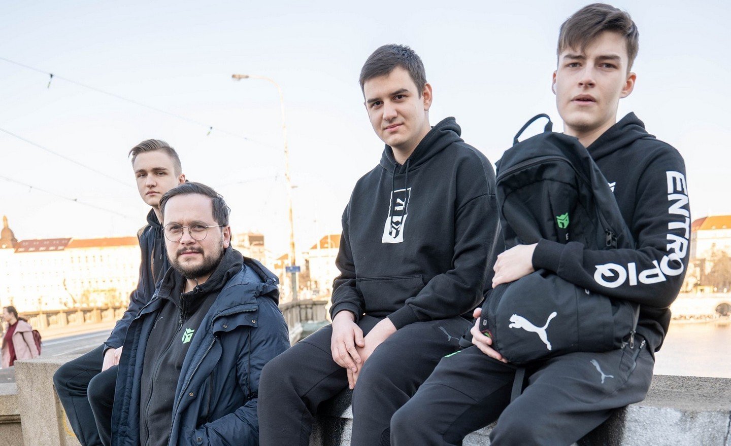 Не все так просто как кажется  прогноз на матч Entropiq и Bad News Eagles на PGL RMR B