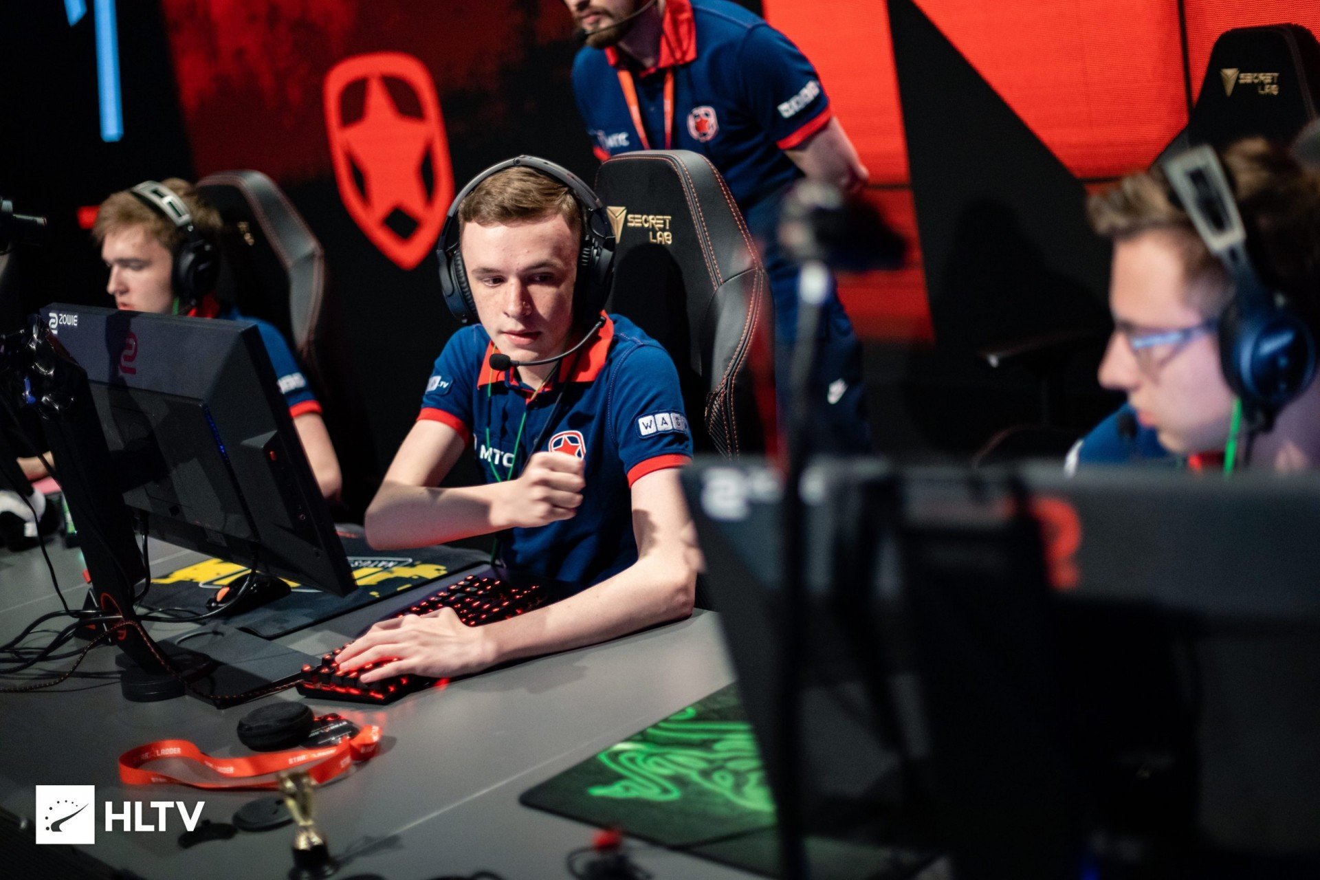 Стак hutji и Gambit Youngsters выиграли открытую квалификацию на BLAST Pro Series Moscow по CSGO
