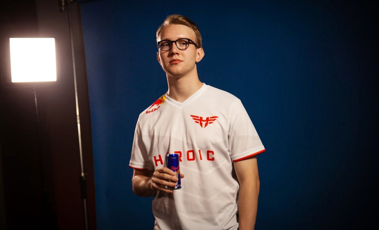 Командыблизнецы  прогноз на матч NiP и Heroic на BLAST Premier Fall Groups 2022