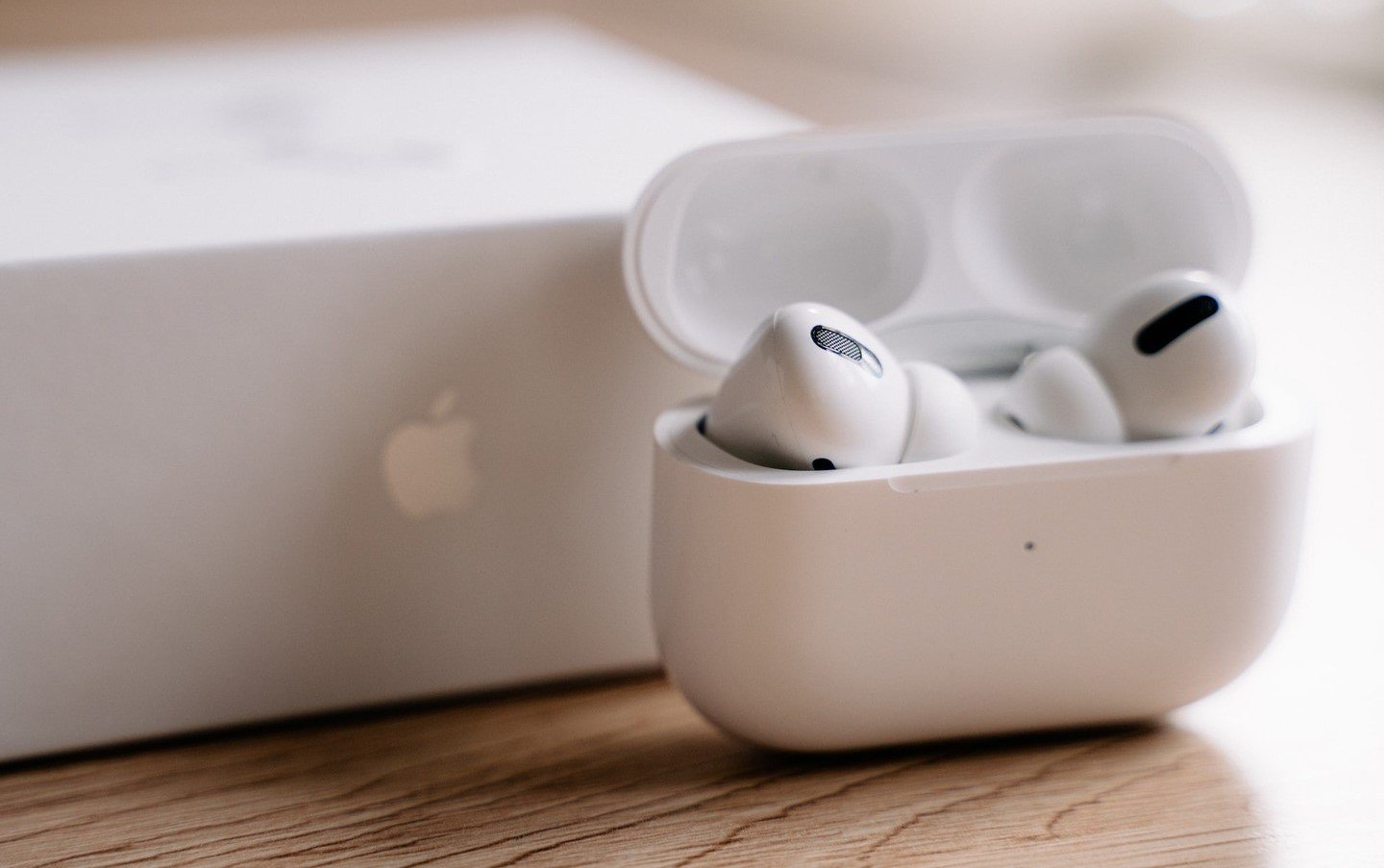 Раскрыта стоимость AirPods Pro 2 в России и других странах