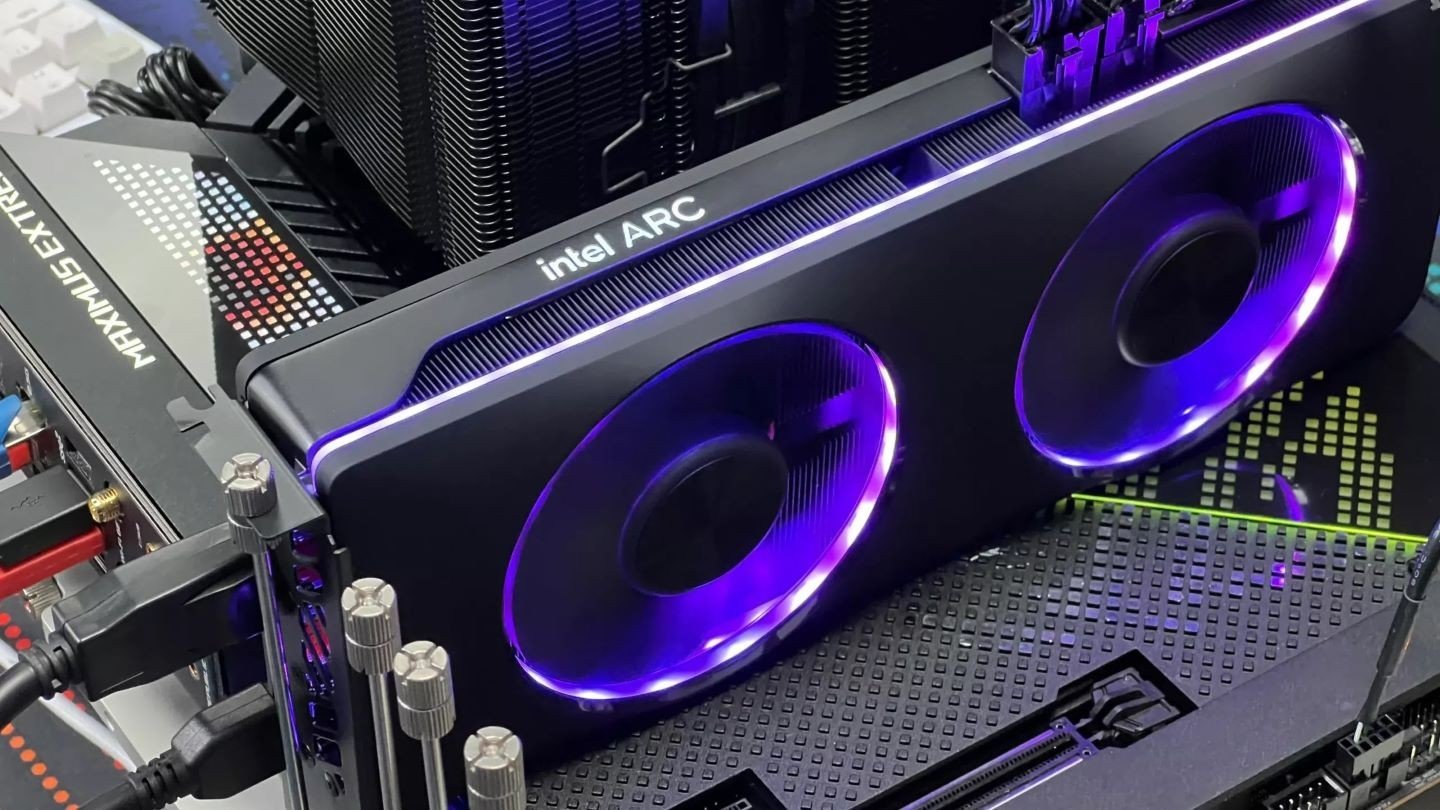 Intel объявила войну NVIDIA  в компании против дорогих видеокарт