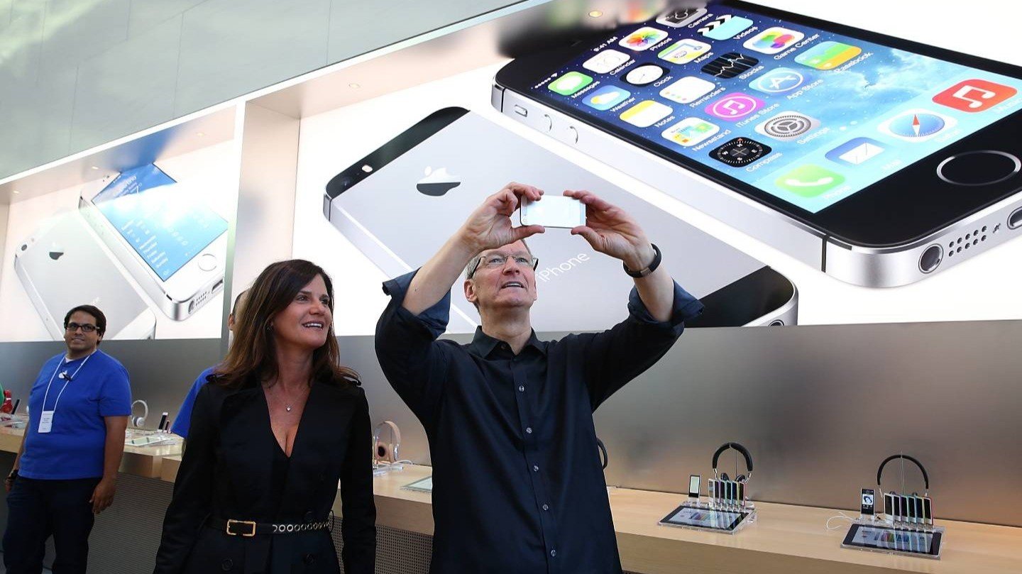 Apple никому не сказала и увезла россиян в Киргизию и ОАЭ