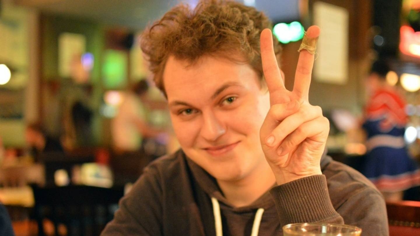 Хованский собрал на квартиру в Сербии  1 млн рублей ему задонатил Мелстрой
