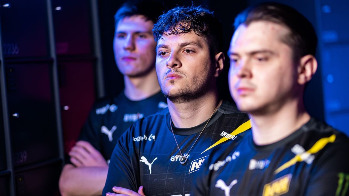 NAVI против бразильской Fluxo Первый день турнира BLAST Fall Final 2022 по CSGO