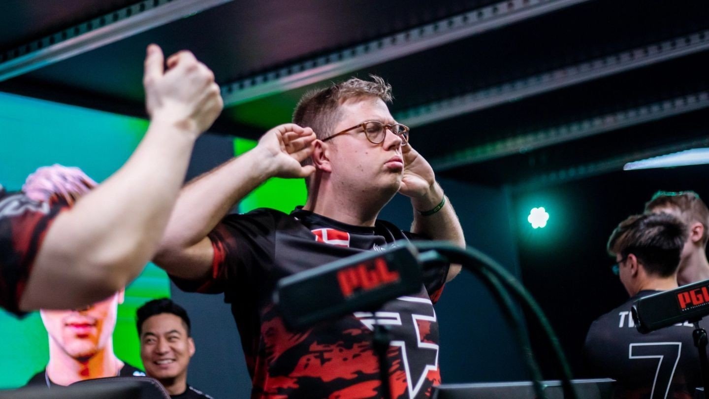 Кэрриган возвращается в топ  прогноз на матч FaZe Clan vs NiP на BLAST Premier Fall Finals 2022