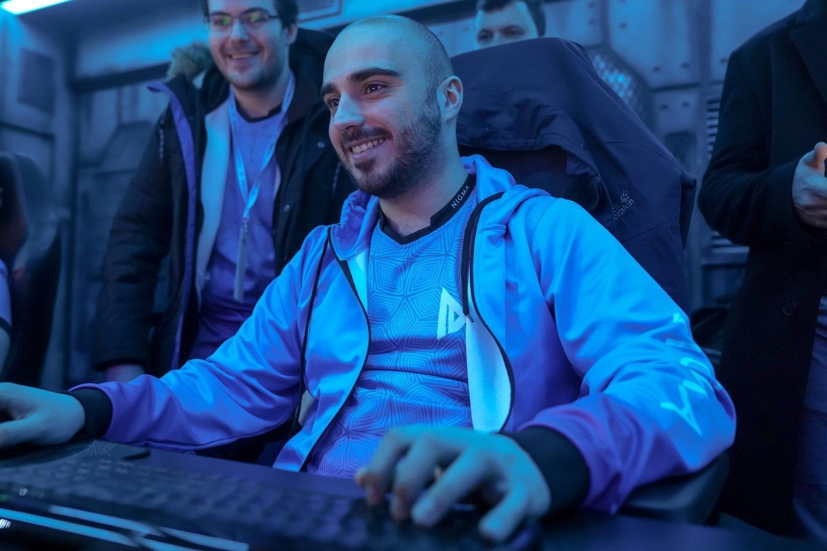 Прогноз на матч Nigma Galaxy vs HellRaisers на Xmas Show 2022 по Dota 2