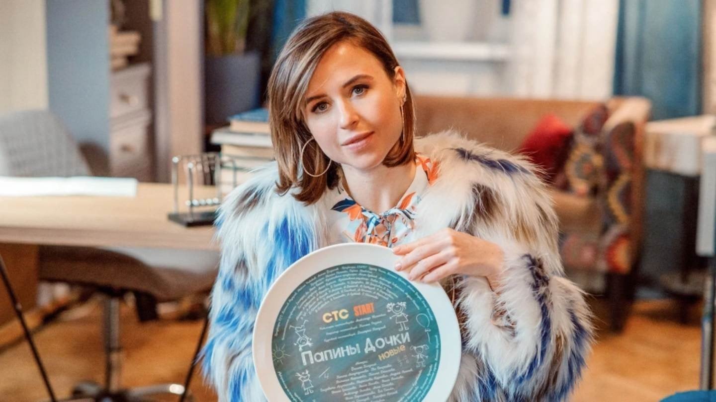 Спустя 10 лет  появились первые фото новых Папиных дочек