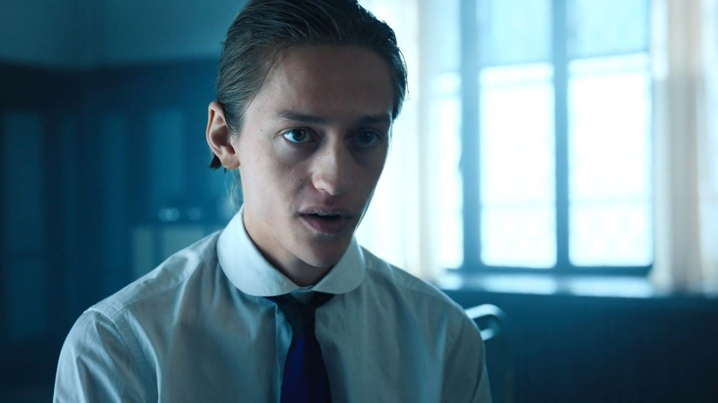 Фанаты сериала Уэнсдей просят заменить Πеpcи Хайнc Уайта на Итана Κаткоcки