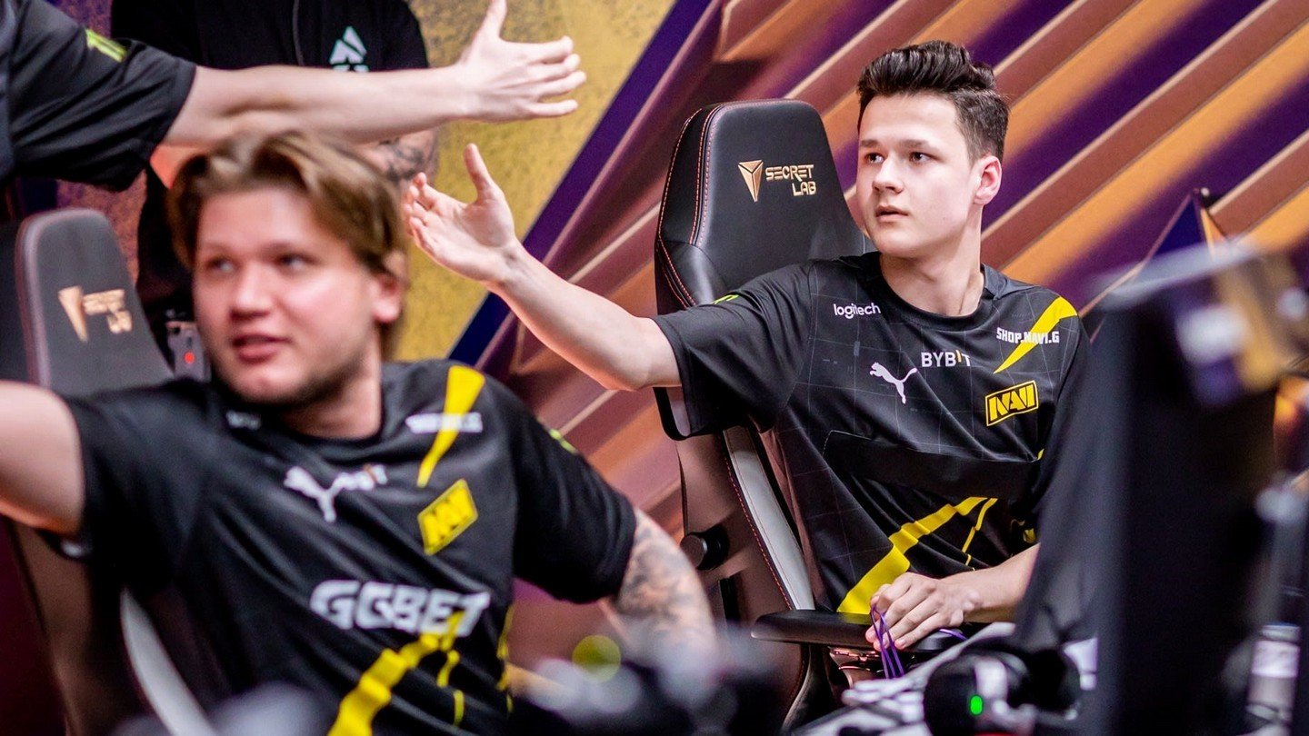 Прогноз на матч Outsiders против NAVI на ESL Pro League Season 17