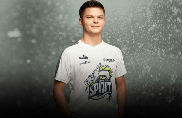 SilverName покинул Hearthstone GrandMasters изза ошибки в колоде