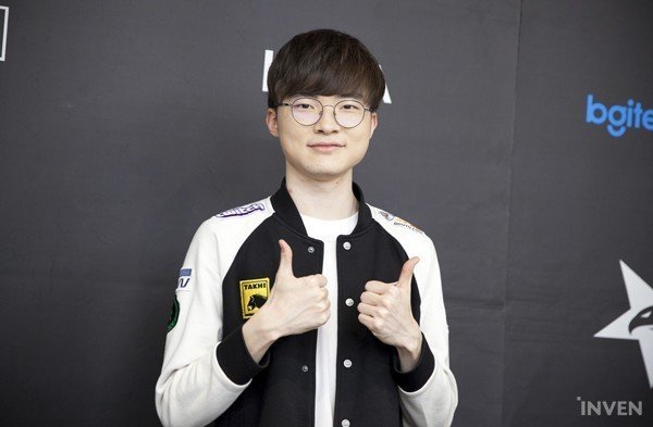 SK Telecom T1 вышла в полуфинал Worlds 2019