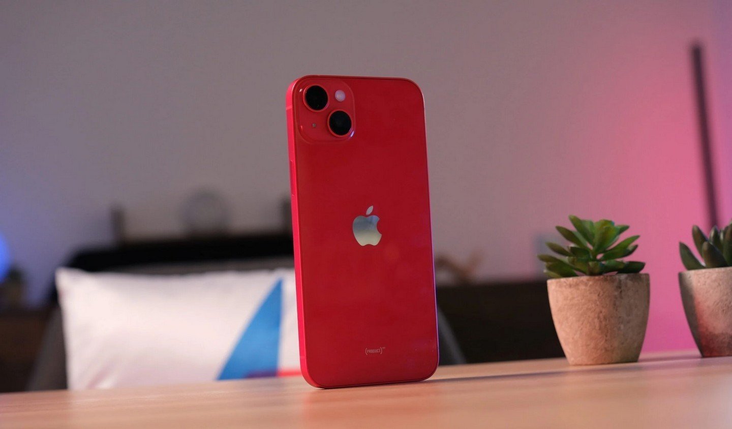 iPhone 15 выйдет в трех цветах  один из них напомнит о прошлых моделях