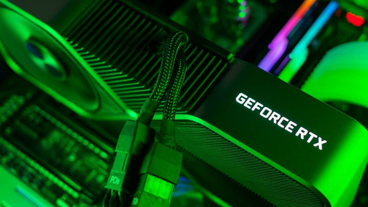 В Сеть слили первые детали GeForce RTX 5090  видеокарта почти вдвое мощнее RTX 4090