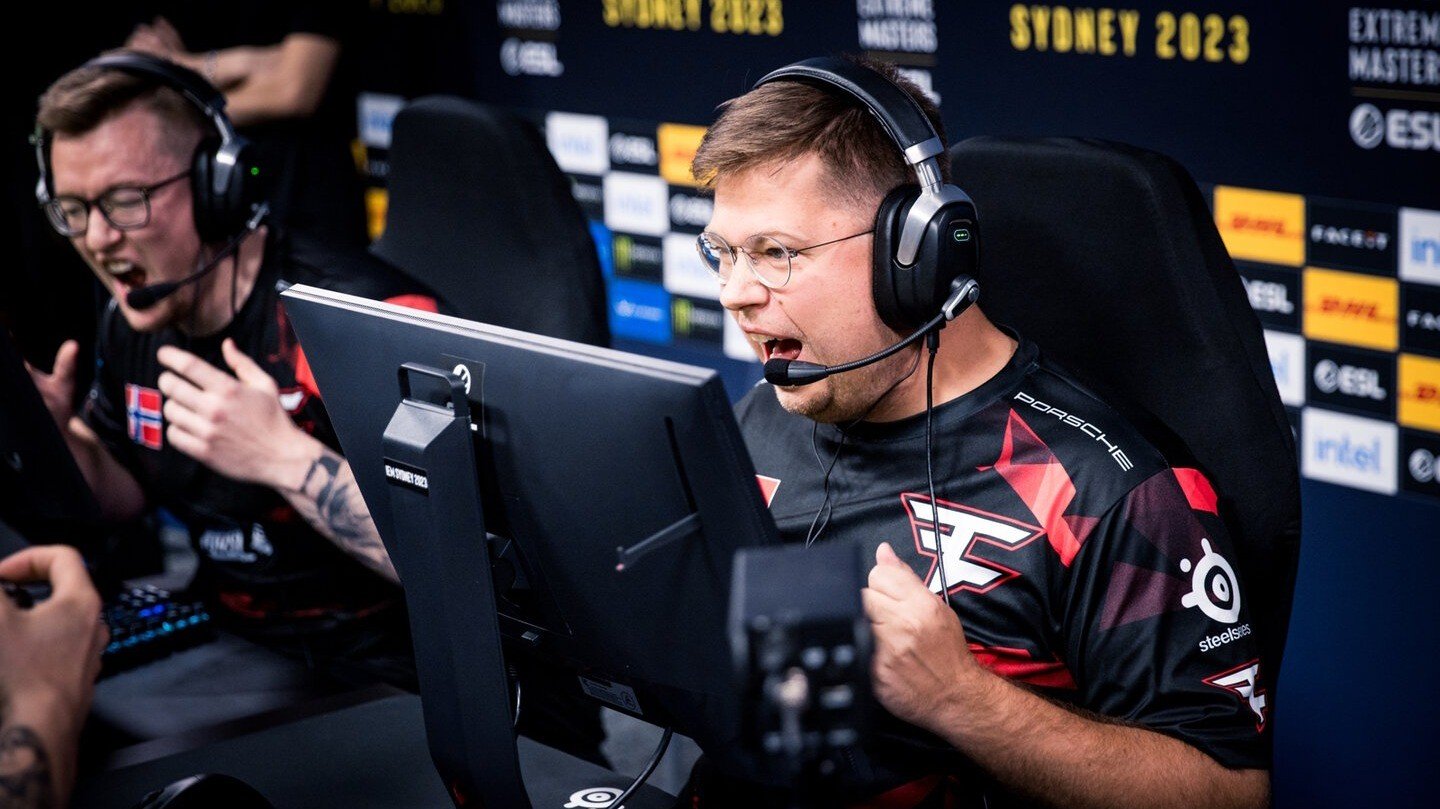 Прогноз на матч FaZe Clan против MOUZ на Thunderpick World Championship 2023