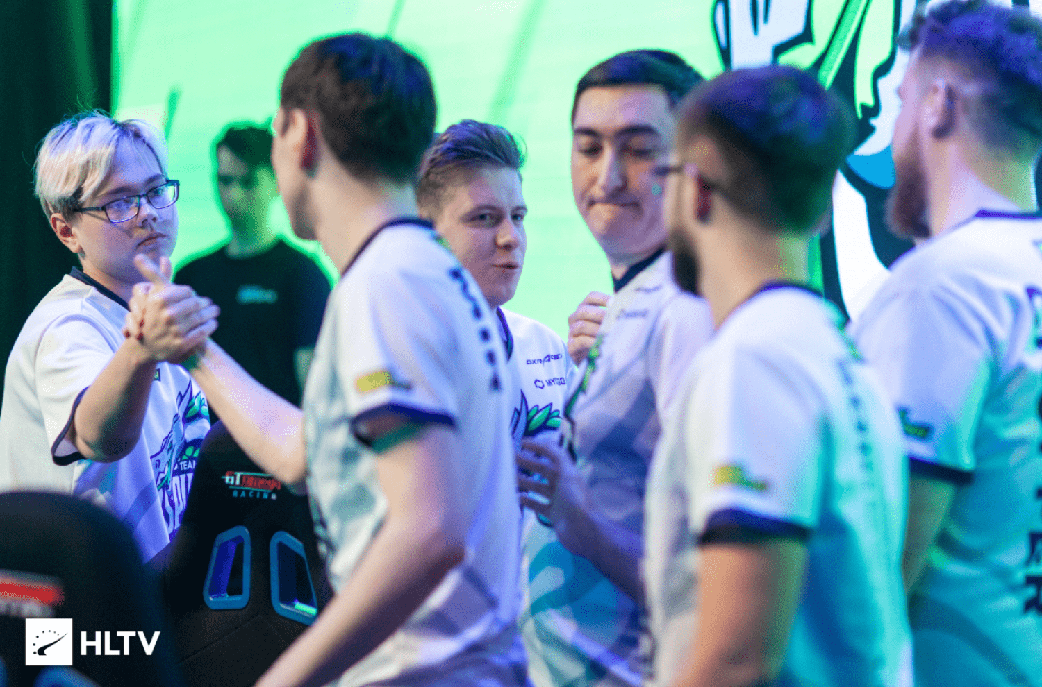 Team Spirit лучше Natus Vincere российская команда выиграла отбор на ESL One Road to Rio