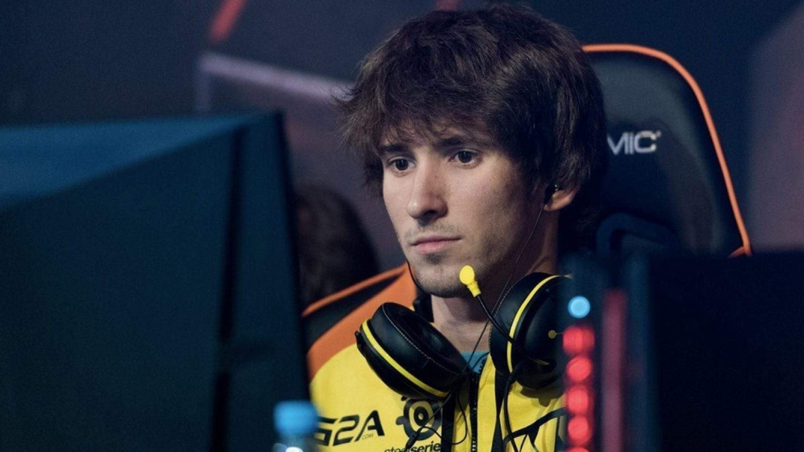 Данил Dendi Ишутин