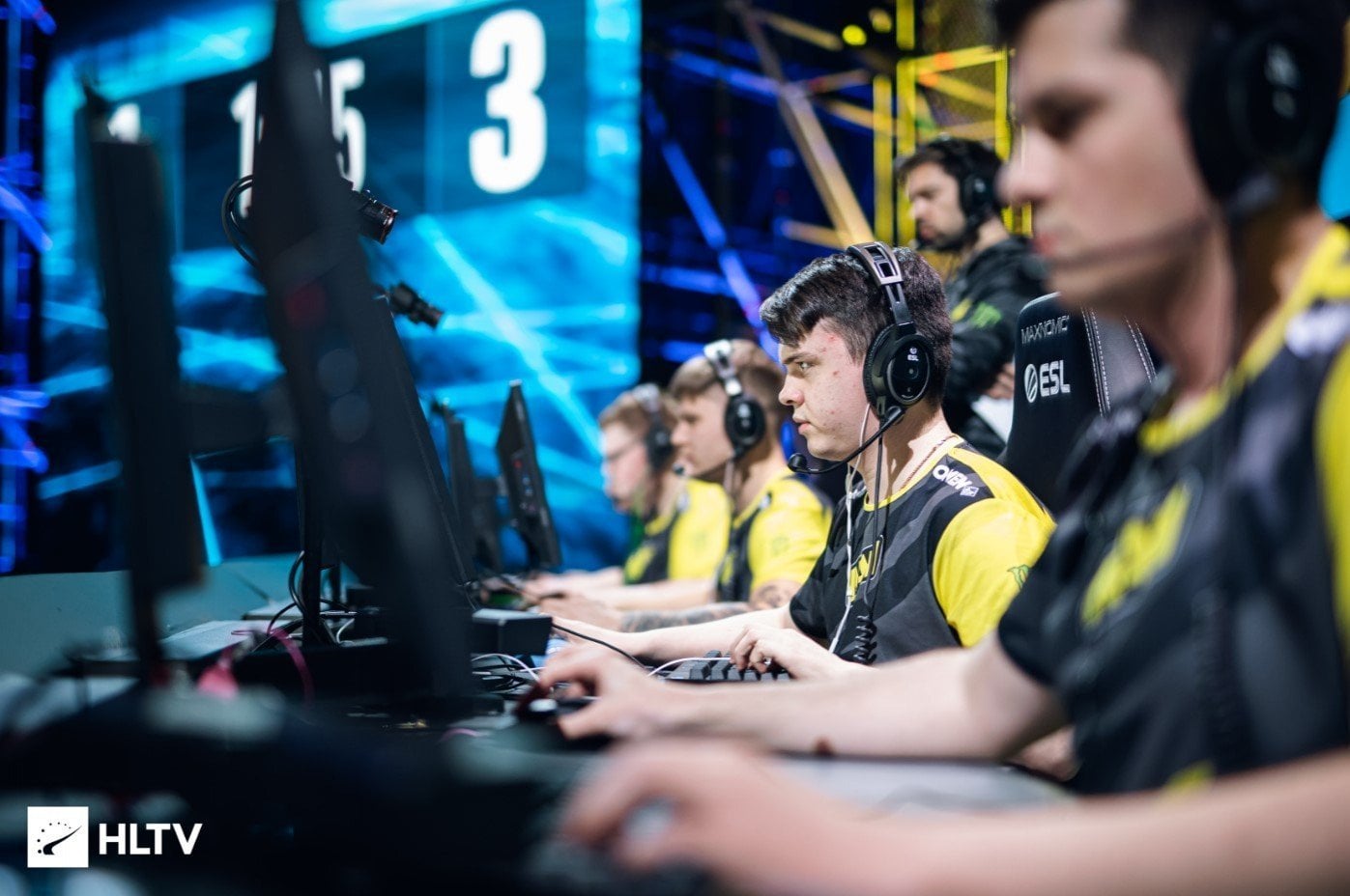 Natus Vincere вылетели из DreamHack Masters Spring 2020