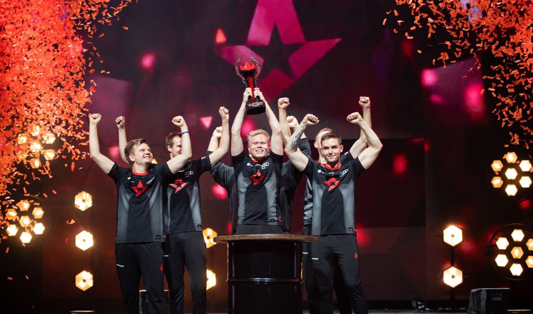 Топ10 самых богатых команд в истории CSGO NAVI нет даже в тройке