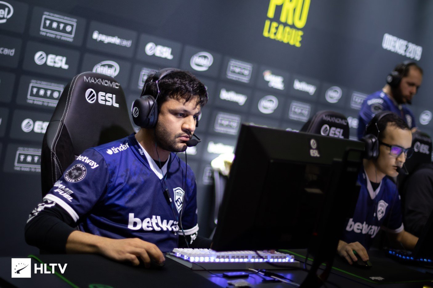Верьте в мышку и клавиатуру ТОП5 советов как тренировать стрельбу в CSGO от fer