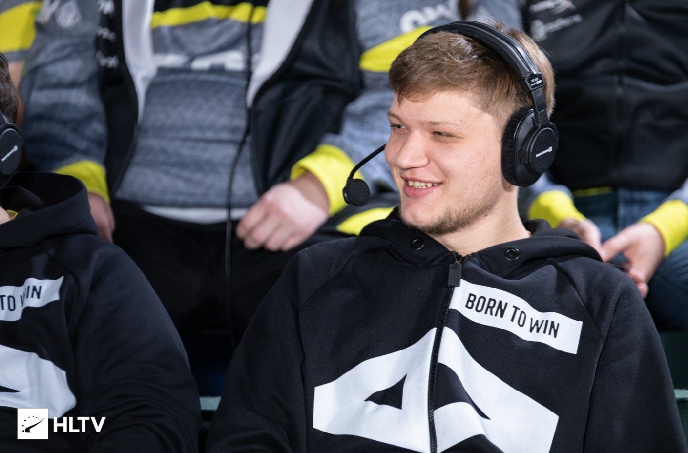 ТОП4 причины почему s1mple стал легендой CSGO