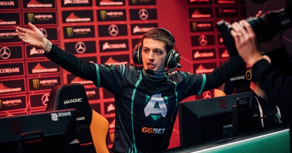 Fng о Nikobaby Нико  прям вообще топ чел Это Коля Коляныч  чисто наш мальчик