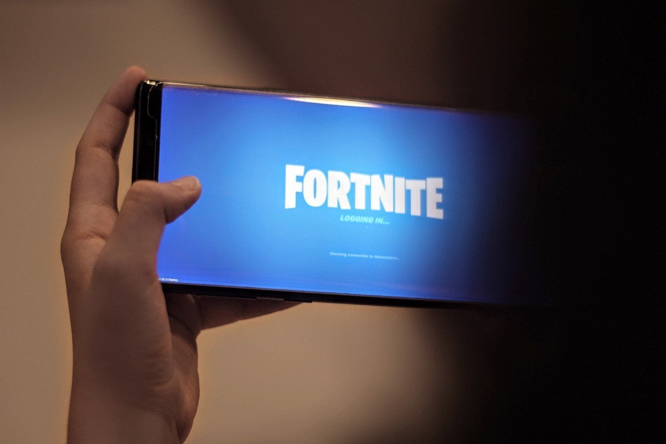 Apple и Google vs Fortnite что не поделили между собой гиганты
