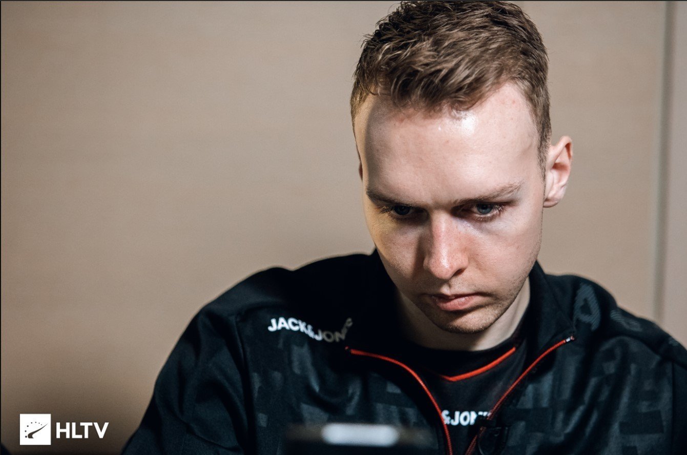 Redditбурлит Astralis и Complexity сыграли подставной матч Ой не хорошо