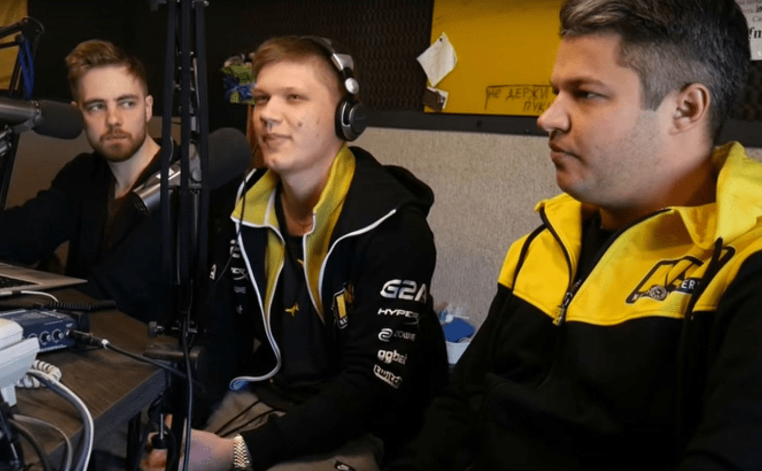 Брату Симпла разбили Porsche и украли фирменное джерси Natus Vincere