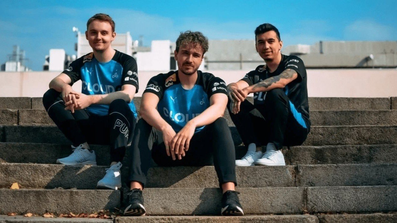 Новый состав Cloud9 взлетел в рейтинге HLTV на 125 позиций