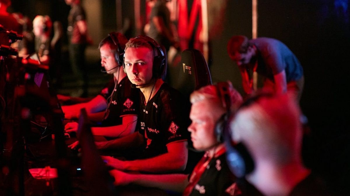 Astralis обыграла CompLexity на IEM Global Challenge 2020