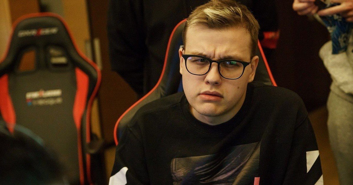 СМИ Fn может уйти из коллектива Live to Win