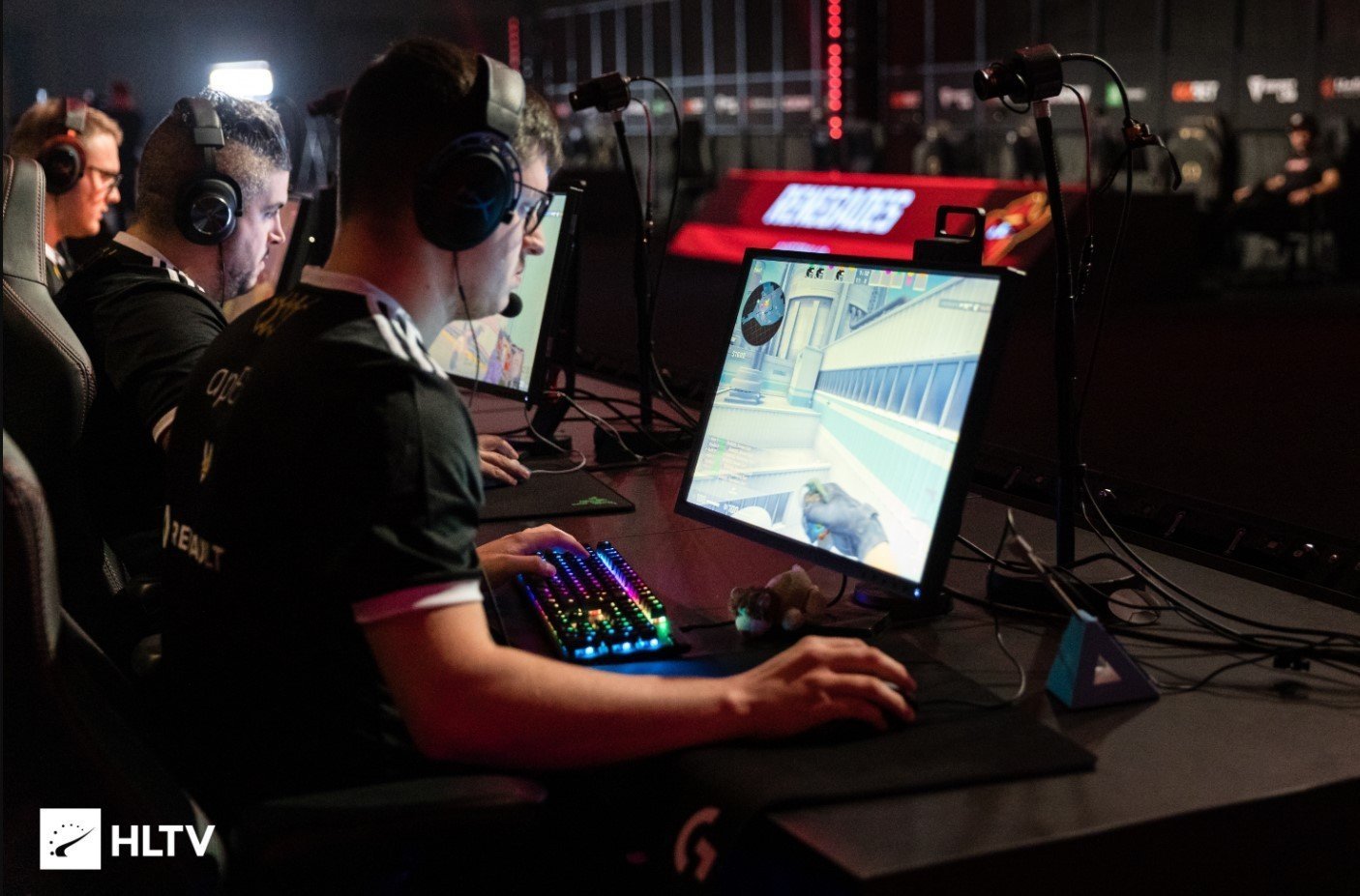 Топ5 ошибок изза которых вы проигрываете в CSGO