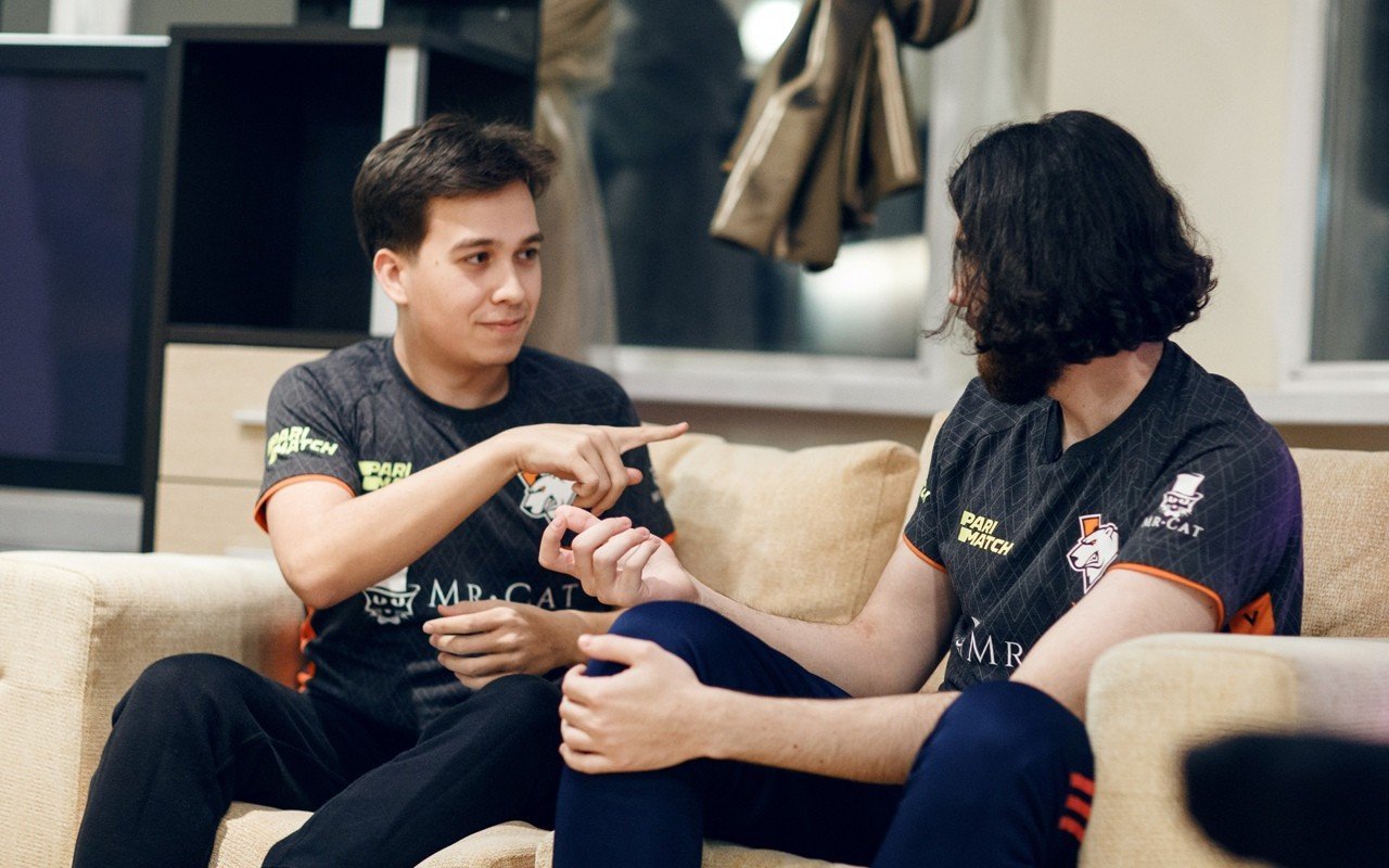 Четыре СНГкоманды в финале  превью плейофф Intel Extreme Masters