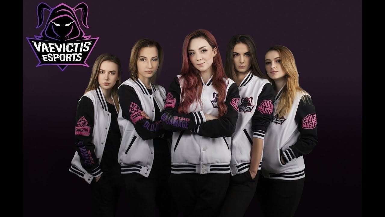 Девочек обижать нельзя страсти вокруг женской команды по League of Legends