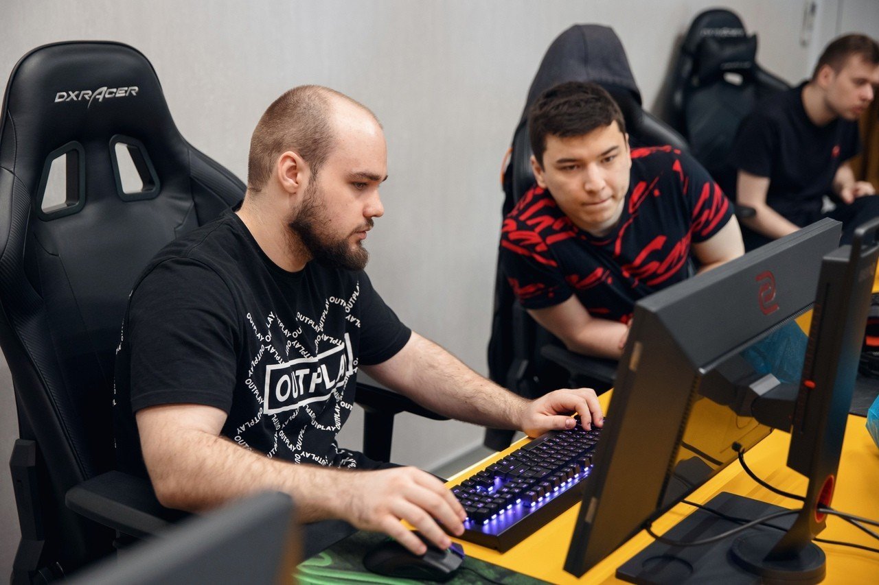 Собираем Virtuspro в NAVI что пишут в Твиттере о решафлах в Natus Vincere