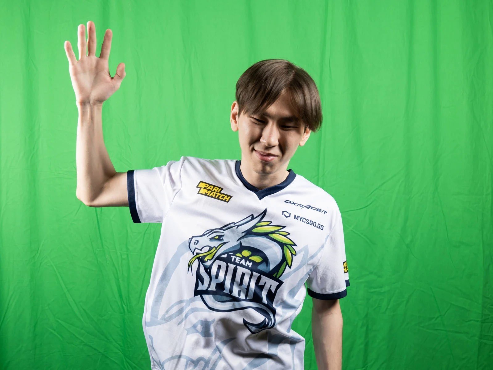 Spirit обыграла HS на 1 карте проигрывая 37к по золоту в рамках Pinnacle Cup