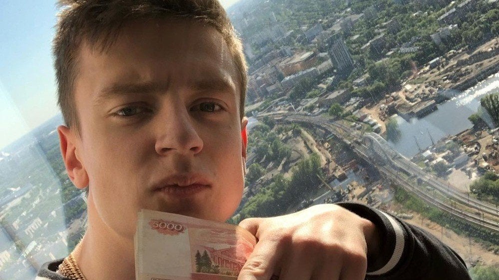 Стример Mellstroy купил часы за 66 миллиона рублей