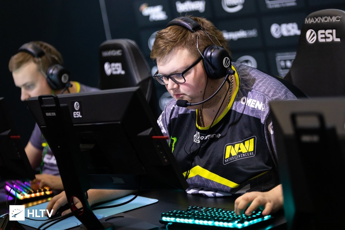 NAVI вышли в полуфинал StarLadder CIS RMR 2021