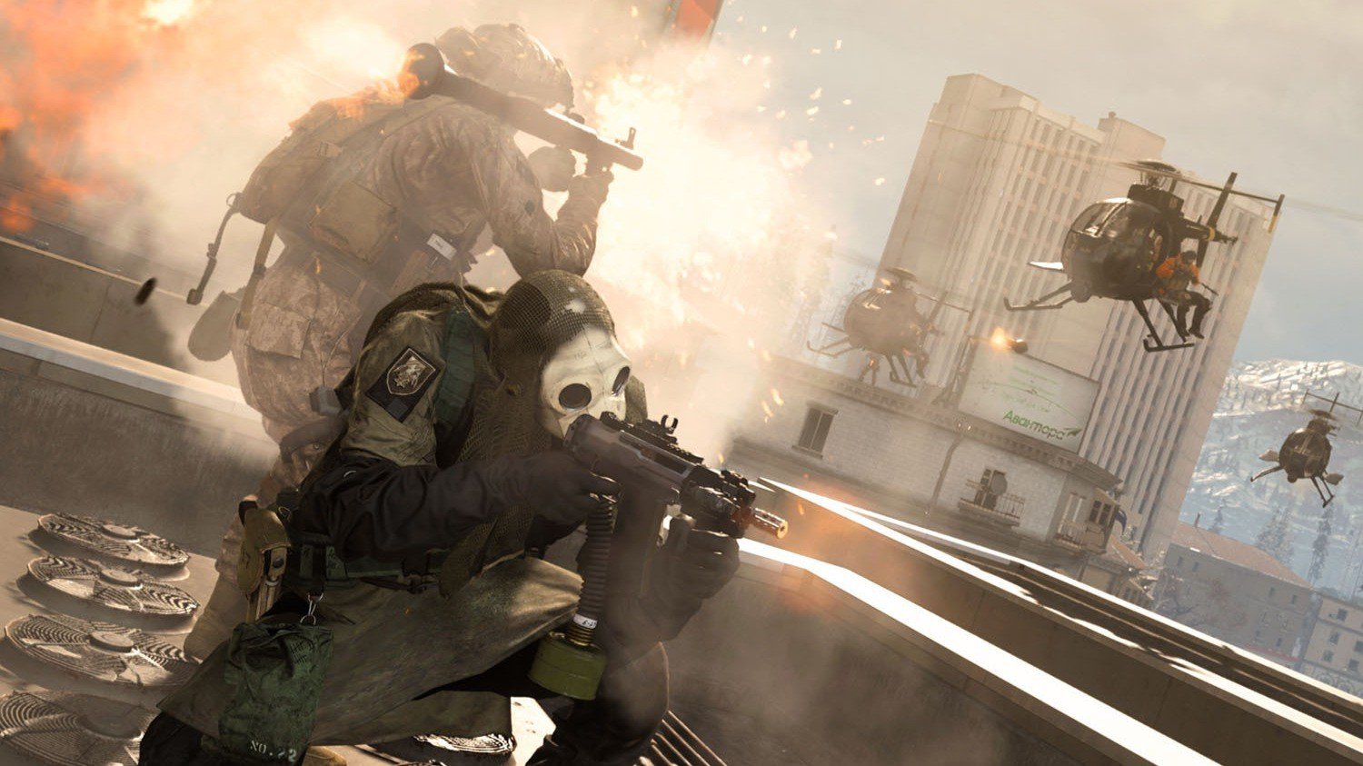 Разработчики Call of Duty Warzone банят крупные YouTubeканалы за рекламу чита