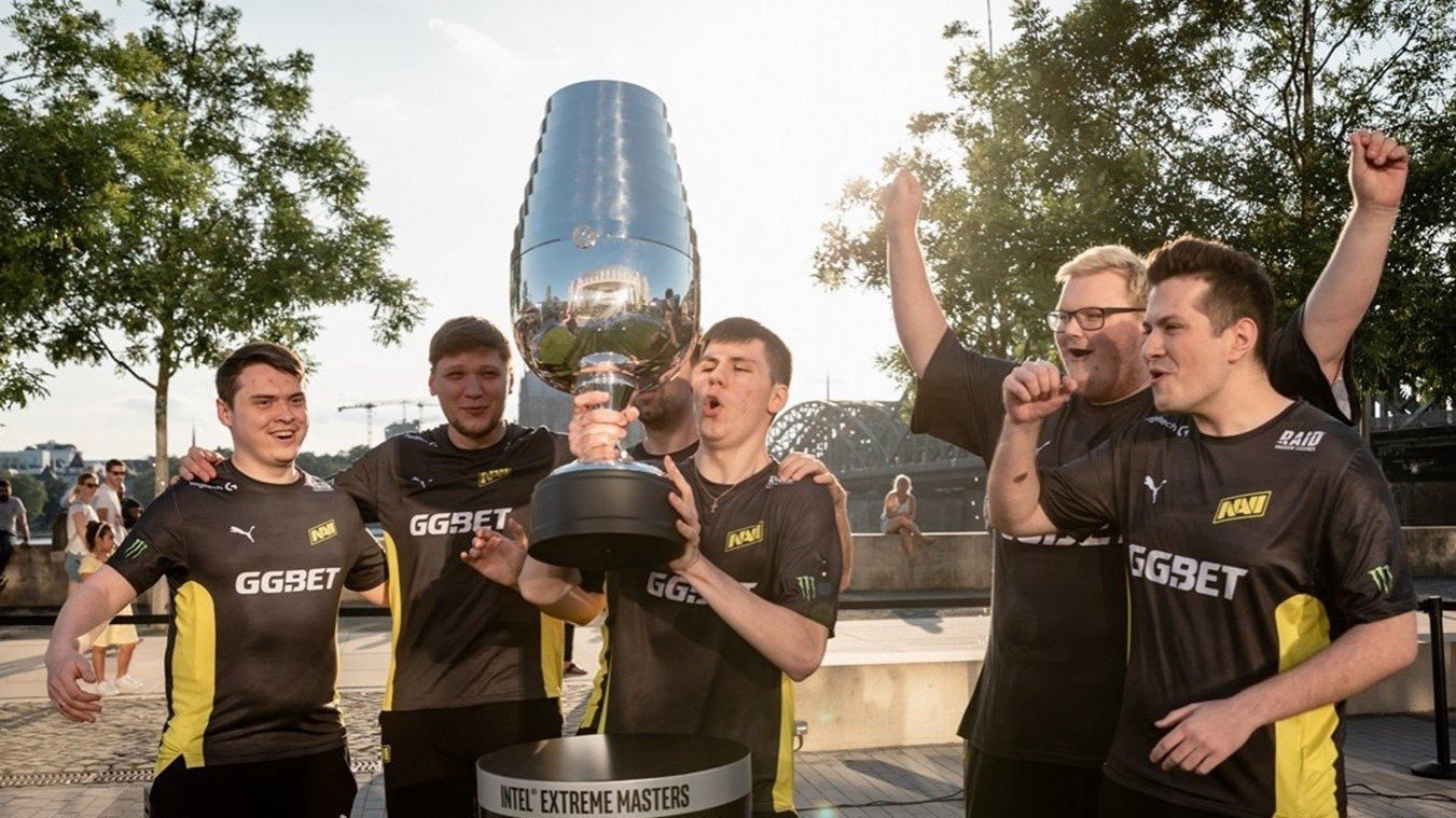 Безумный рекорд s1mple 1vs5 от новичка NAVI и еще 7 крутых моментов IEM Cologne