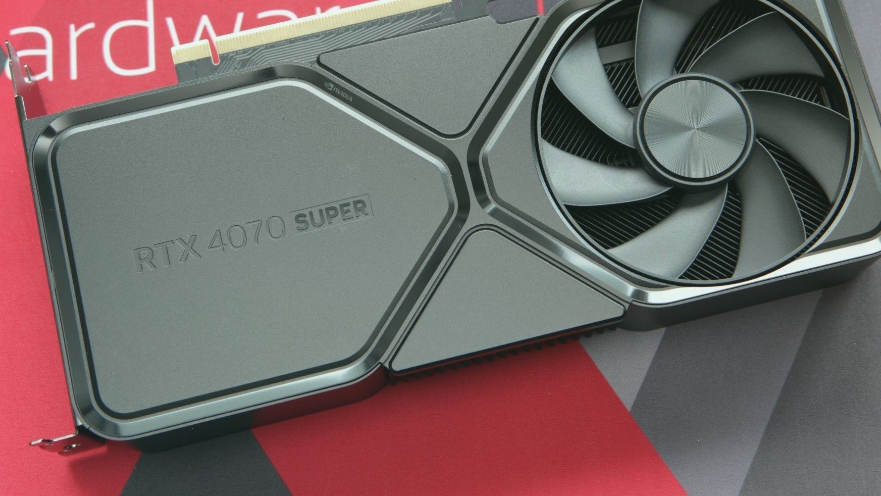 GeForce RTX 4070 Super уже можно купить в России   вот сколько она стоит