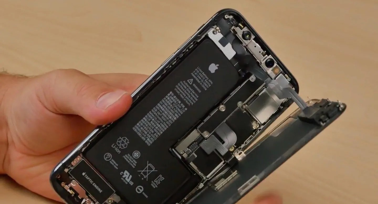 Источник: letemsvetemapplem / Компоненты iPhone