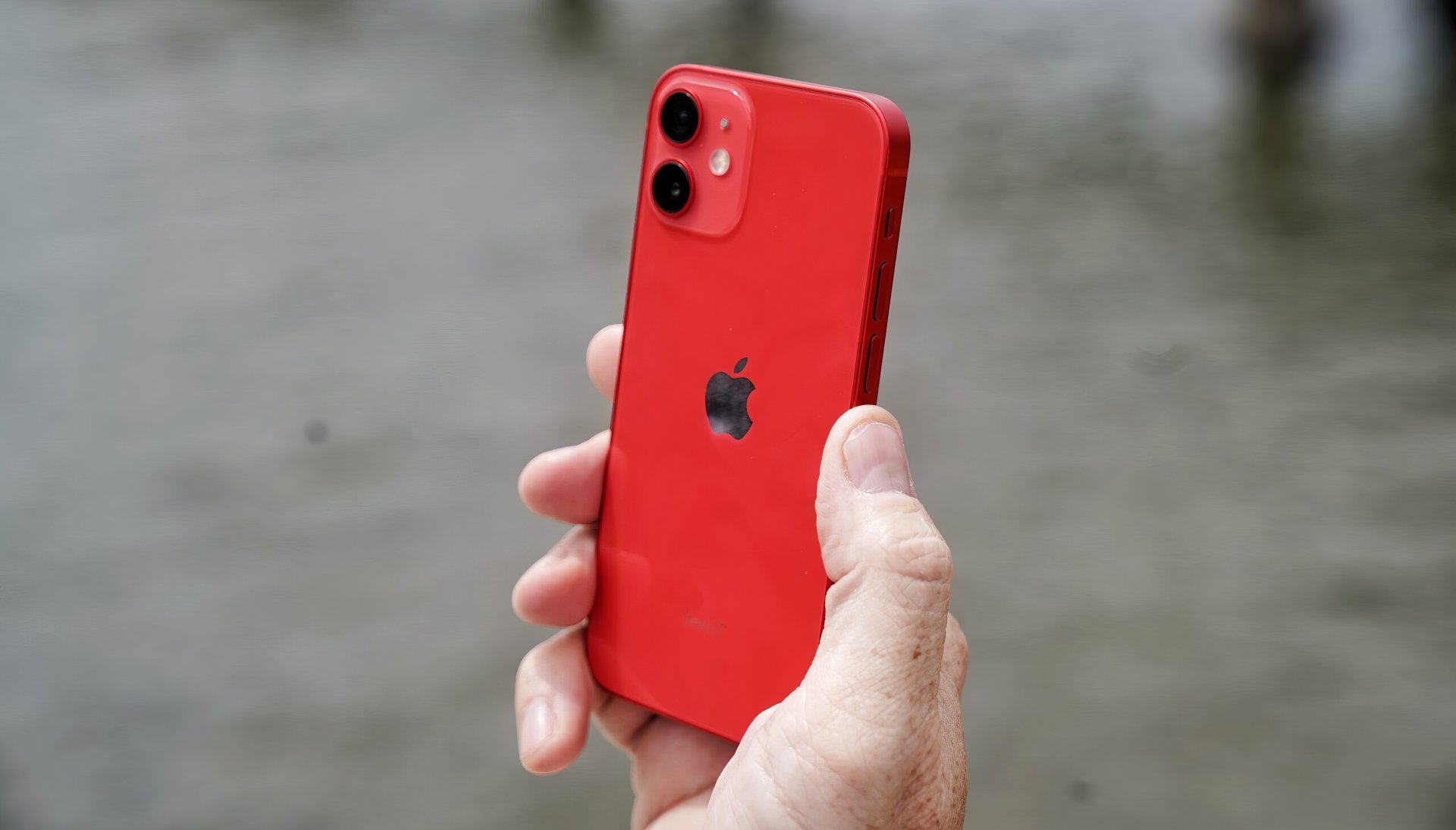 iPhone 13 mini