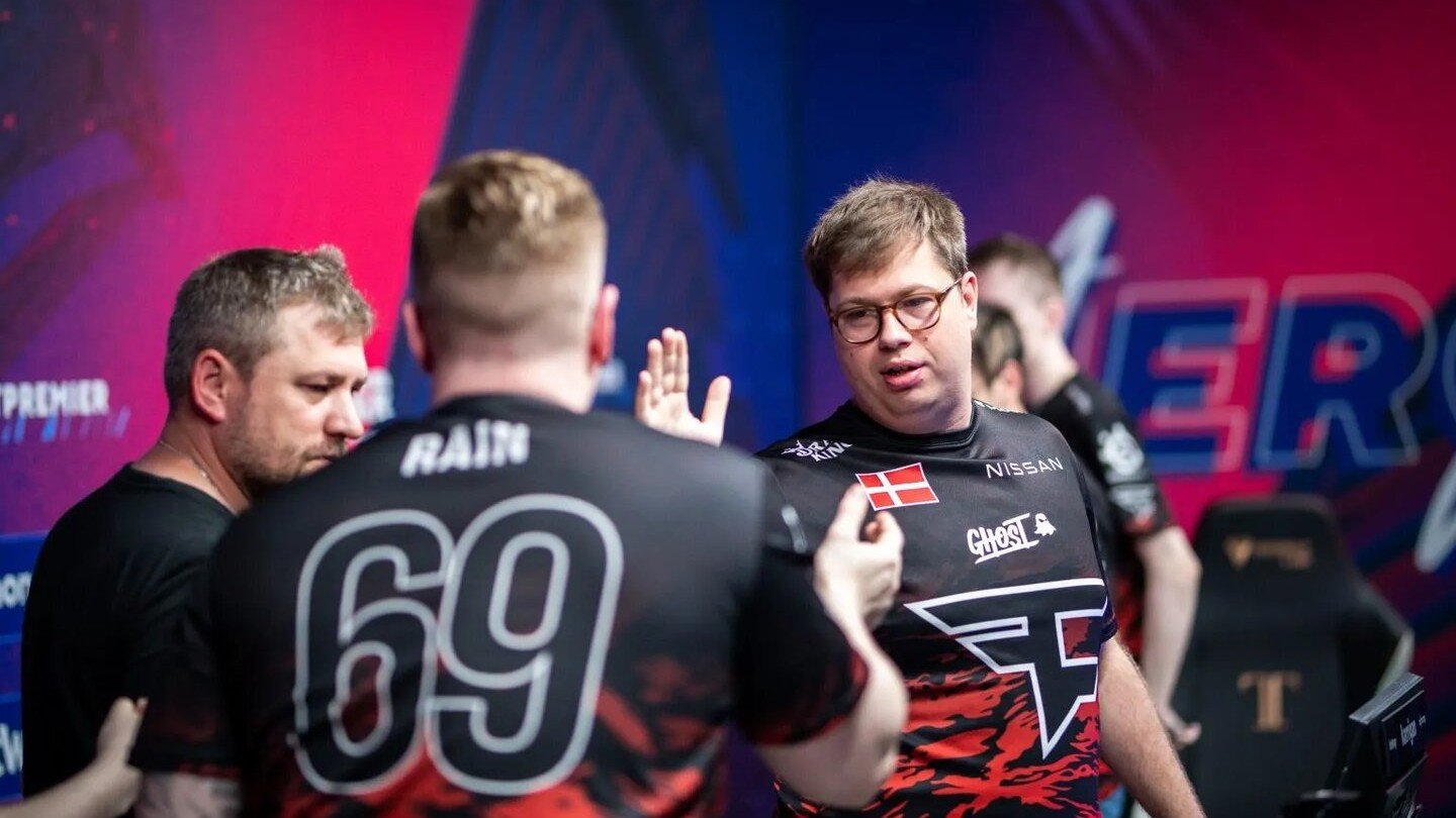 Прогноз на матч Team Vitality против FaZe Clan на PGL Major Copenhagen 2024