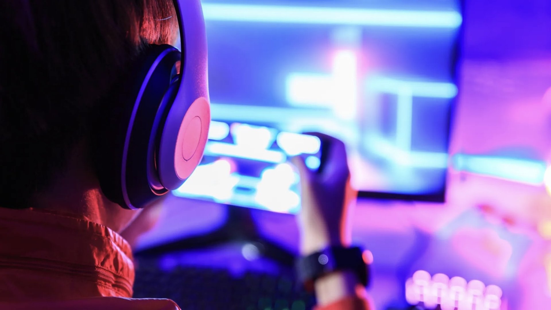 Дубай превратится в город геймеров  ОАЭ начнут выдавать особые визы