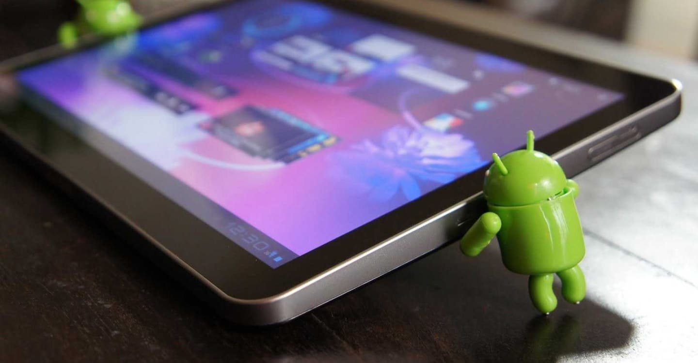 Источник: Rospro76 / Планшет на Android с держателями в виде маскотов ОС