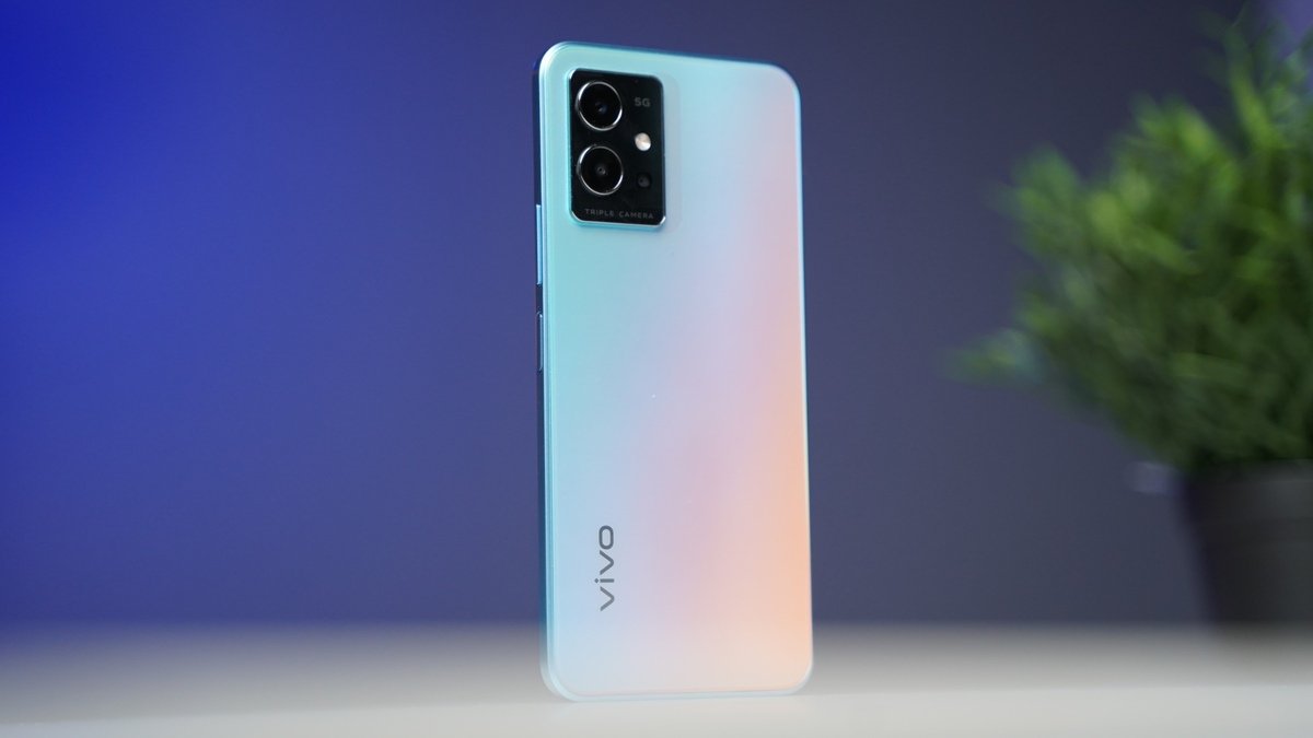 Источник: mosupervs.pics / Смартфон Vivo T1