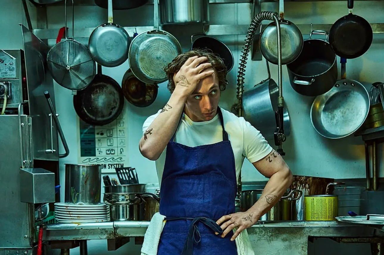 Кадр из сериала «Медведь»