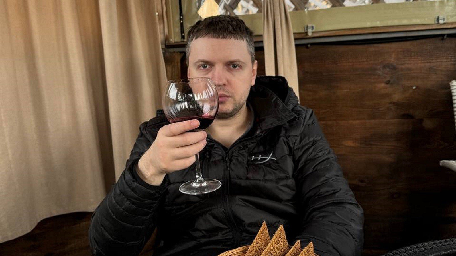 Альтушка Папича показала кадры с пьяным стримером