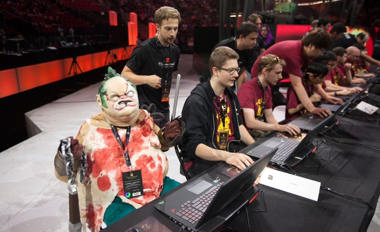 Источник: dota2.net / Денди в костюме пуджа